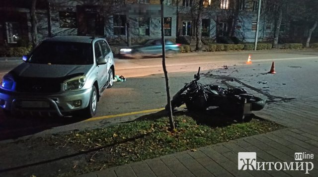 Подробиці ДТП за участі Toyota та мотоцикла на Київській у Житомирі. ФОТО