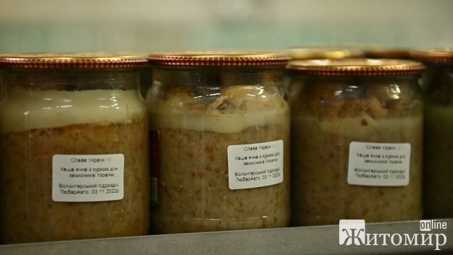 За пів року двоє любарчан виготовили для військових ЗСУ майже 15 000 банок м