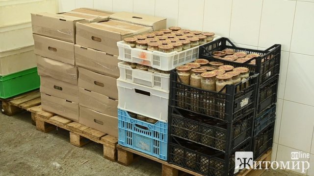 За пів року двоє любарчан виготовили для військових ЗСУ майже 15 000 банок м