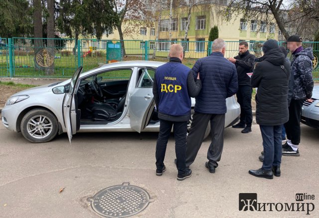 На Житомирщині викрили схему незаконної видачі посвідчень тракториста, в якій був залучений керівник техліцею. ФОТО. ВІДЕО