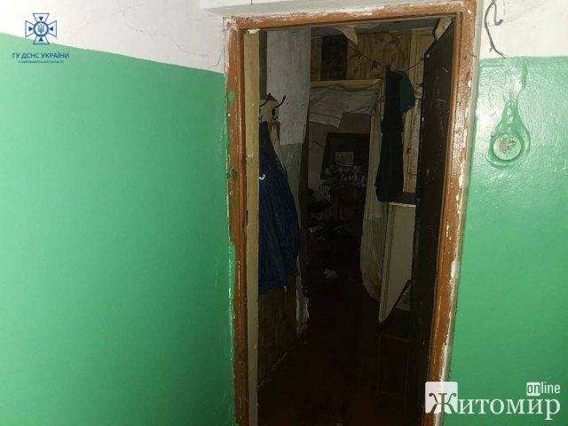У Звягелі під час пожежі врятували 49-річного чоловіка. ФОТО