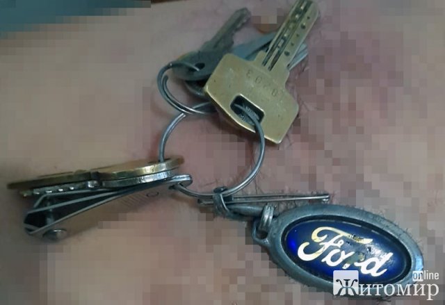 Поліцейські встановлюють особу чоловіка, тіло якого знайшли в річці Житомирського району. ФОТО