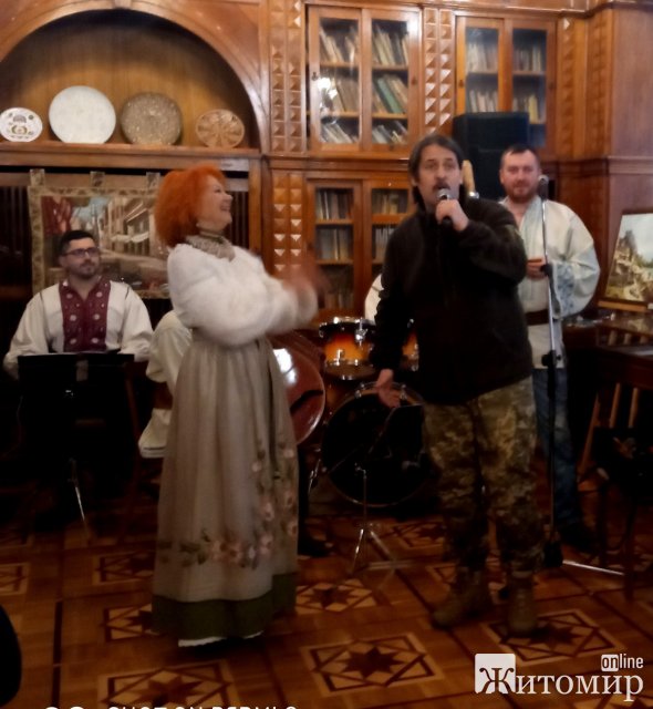 Лауреати премії імені Івана Огієнка приїхали на вручення до Житомира з фронту. ФОТО
