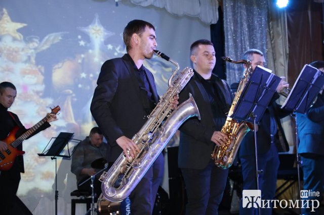Музична школа «Гармонія» організувала благодійний різдвяний концерт на підтримку ЗСУ
