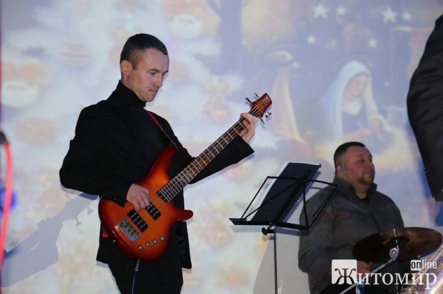 Музична школа «Гармонія» організувала благодійний різдвяний концерт на підтримку ЗСУ