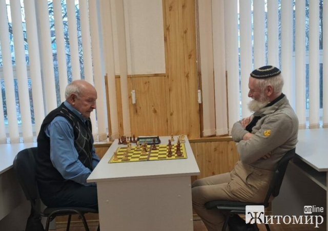 У Житомирській політехніці відбувся благодійний чемпіонат області із шахів. ФОТО