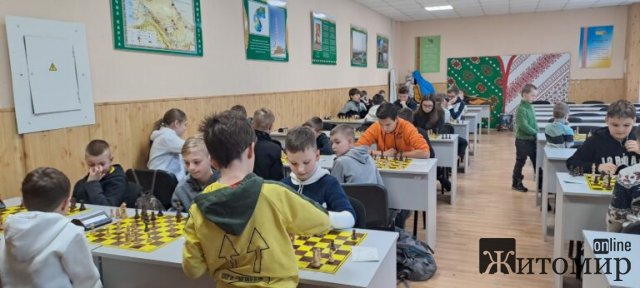 У Житомирській політехніці відбувся благодійний чемпіонат області із шахів. ФОТО