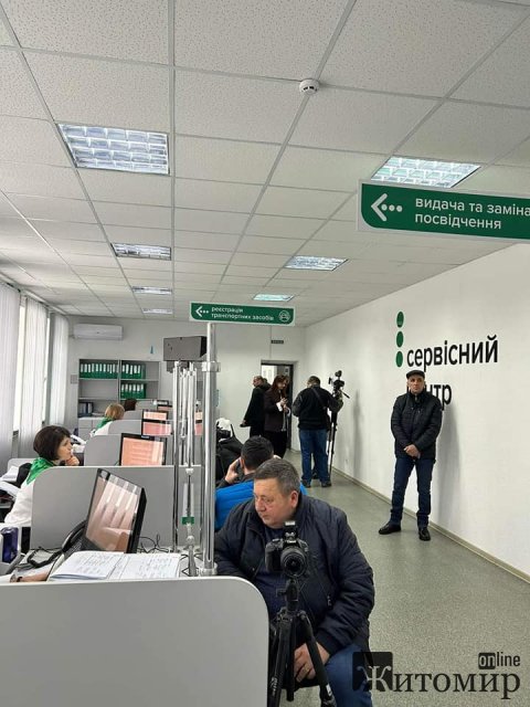 У Коростені відкрили оновлений сервісний центр МВС. ФОТО