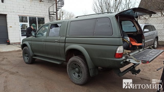 Син загиблого селищного голови Довбиша збирає кошти та відправляє авто на передову. ФОТО