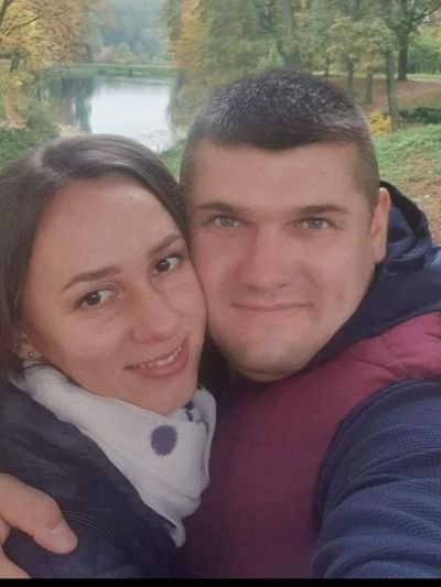 «Тато зумів упізнати донечку лише по сережках, а тіло дружини сильно понівечене»: внаслідок авіакатастрофи у Броварах загинула мама з п’ятирічною дочкою «Тато зумів упізнати донечку лише по сережках, а тіло дружини сильно понівечене»: внаслідок авіакатастрофи у Броварах загинула мама з п’ятирічною дочкою