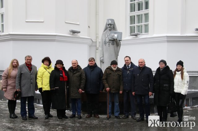 У Житомирі відзначили 141-у річницю з дня народження Івана Огієнка. ФОТО