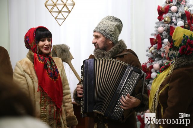 У Житомирі відбулося відкриття виставки "Мистецький передзвін". ФОТО