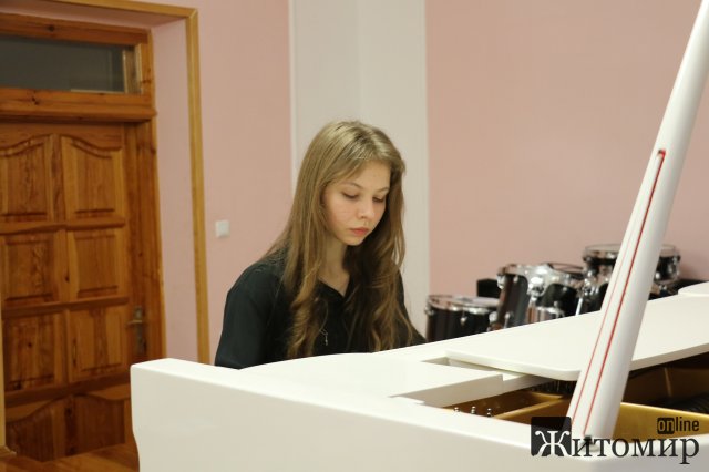 Дві юні житомирські музикантки посіли І місце на міжнародному двожанровому фестивалі мистецтв "TALENTS TOGETHER 2022". ФОТО