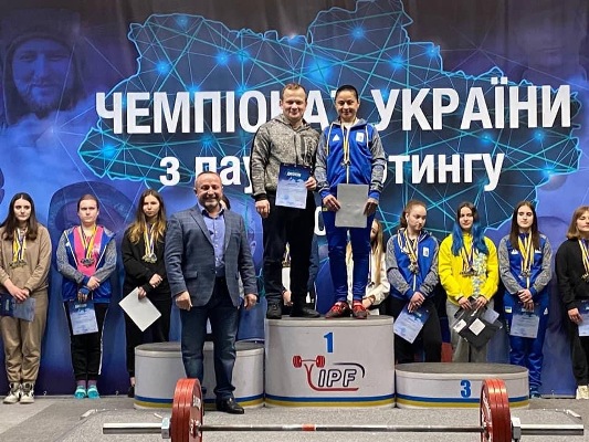 Житомирська спортсменка Нелля Косенко встановила Рекорд України у присіданнях Житомирська спортсменка Нелля Косенко встановила Рекорд України у присіданнях
