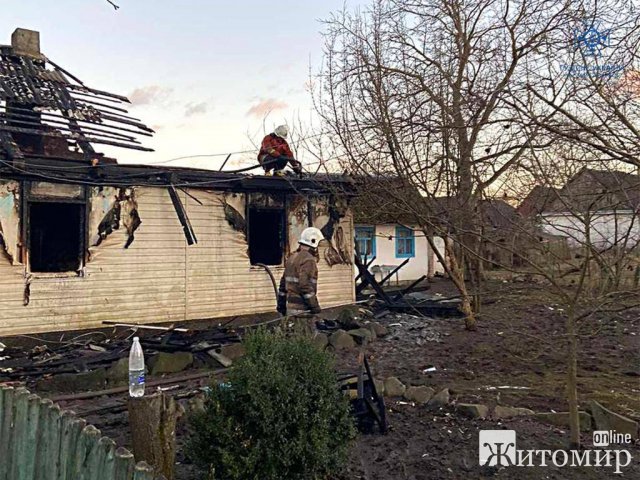 Подробиці пожежі у селі Житомирської області, де загинули двоє діток. ФОТО. ВІДЕО