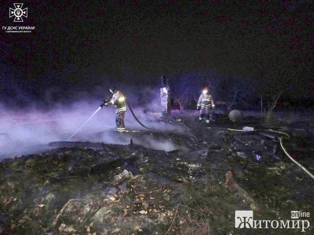На пожежі в селі Житомирської області рятувальники виявили тіло молодої жінки. ФОТО