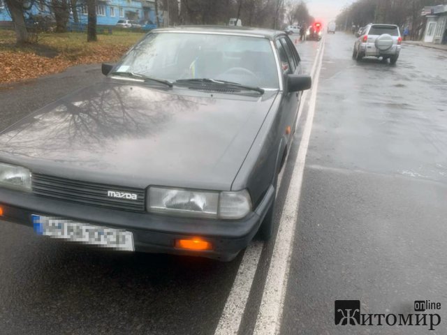 У Звягелі слідчі встановлюють свідків та очевидців ДТП із травмуванням велосипедиста. ФОТО