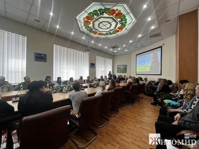 У Житомирі рідні загиблих Героїв отримали їх посмертні нагороди. ФОТО