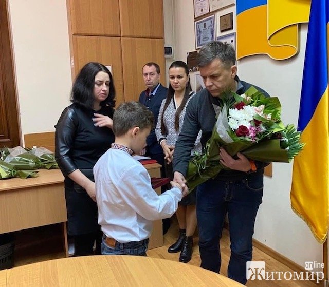 Сергій Сухомлин вручив державні нагороди загиблим Захисникам. Посмертно Сергій Сухомлин вручив державні нагороди загиблим Захисникам. Посмертно