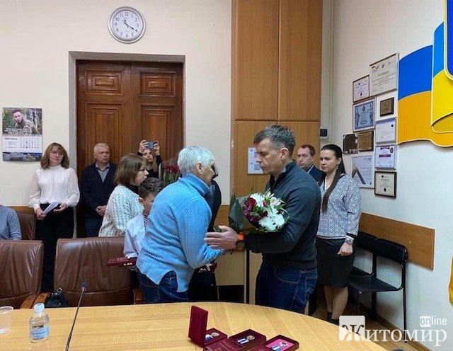 Сергій Сухомлин вручив державні нагороди загиблим Захисникам. Посмертно Сергій Сухомлин вручив державні нагороди загиблим Захисникам. Посмертно
