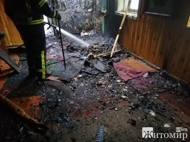 На півночі Житомирщини горіла церква. ФОТО