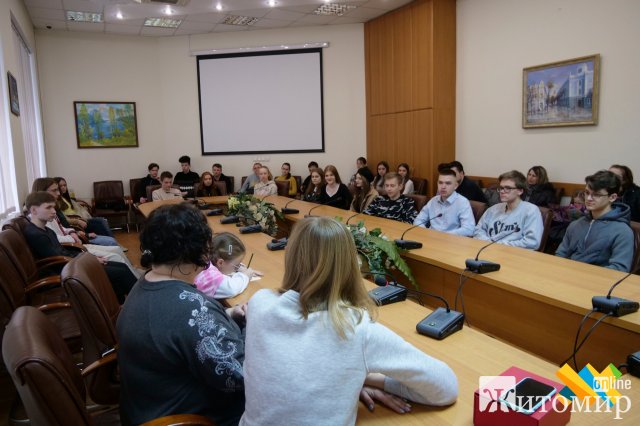 У Житомирі нагородили переможців Весняного Кубку з гри «Що?Де?Коли?. ФОТО