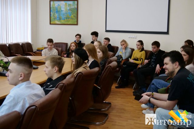 У Житомирі нагородили переможців Весняного Кубку з гри «Що?Де?Коли?. ФОТО