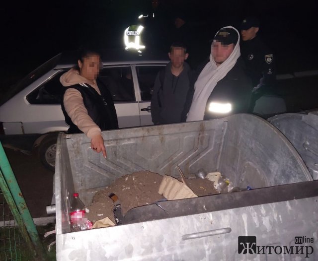 У місті на Житомирщині один з пасажирів поранив ножем у живіт водія таксі. ФОТО