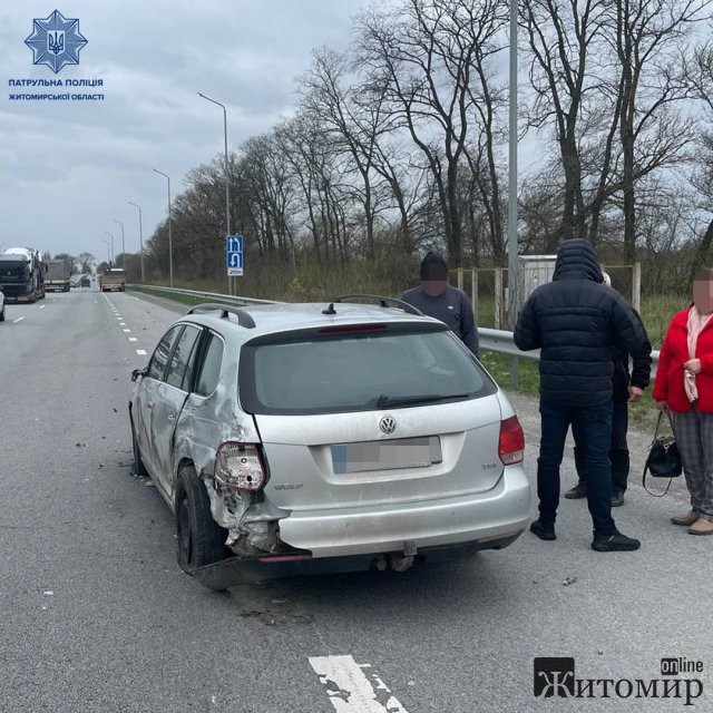 На трасі Київ-Чоп у Житомирській області Volkswagen зіштовхнувся з MAN, є потерпілі. ФОТО