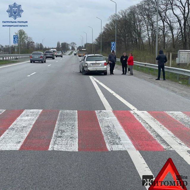 На трасі Київ-Чоп у Житомирській області Volkswagen зіштовхнувся з MAN, є потерпілі. ФОТО