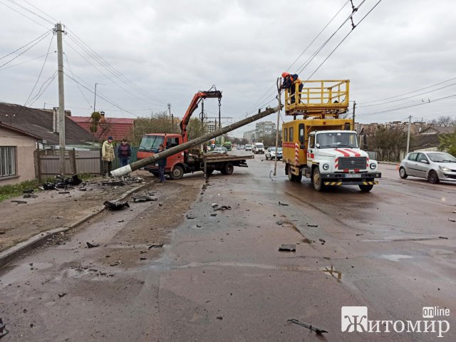 Подробиці ДТП на проспекті Незалежності в Житомирі. ФОТО
