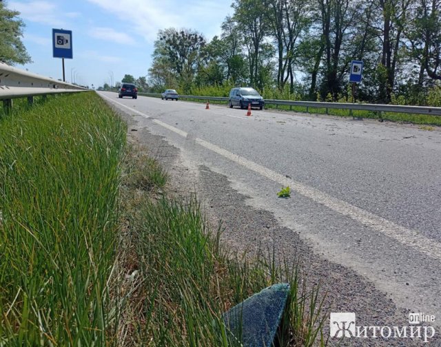 На трасі Київ-Чоп у Звягельському районі у ДТП потрапили жителі Волині. ФОТО