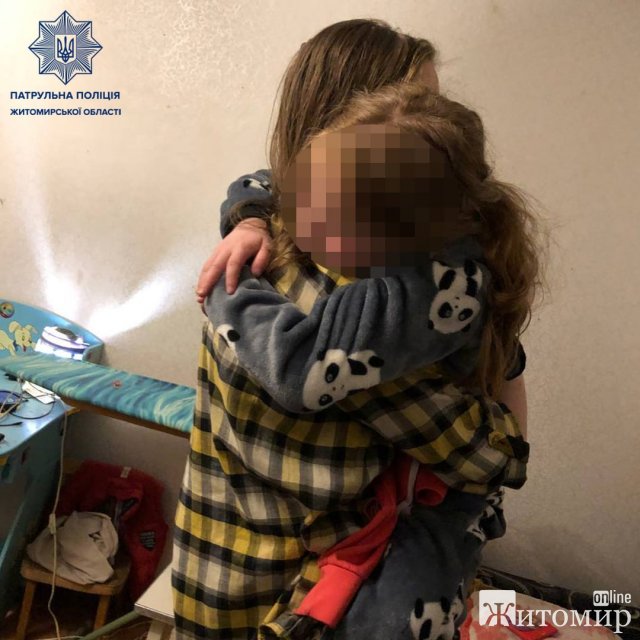 Житомирські патрульні розшукали 4-річного згубу та дівчинку, яка не повернулась додому з прогулянки. ФОТО