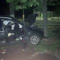 На Покровській у Житомирі Ford врізався в дерево, водій у реанімації. ФОТО