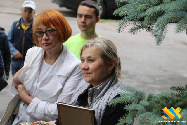 У Житомирі Юрій Журавель представив графічні портрети-шаржи видатних українців. ФОТО