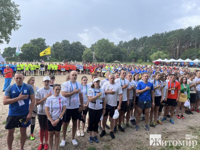 У Житомирі стартував чемпіонат України з веслування на човнах «Дракон». ФОТО