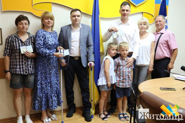 У Житомирі волонтери та військовий хірург отримали нагороди. ФОТО