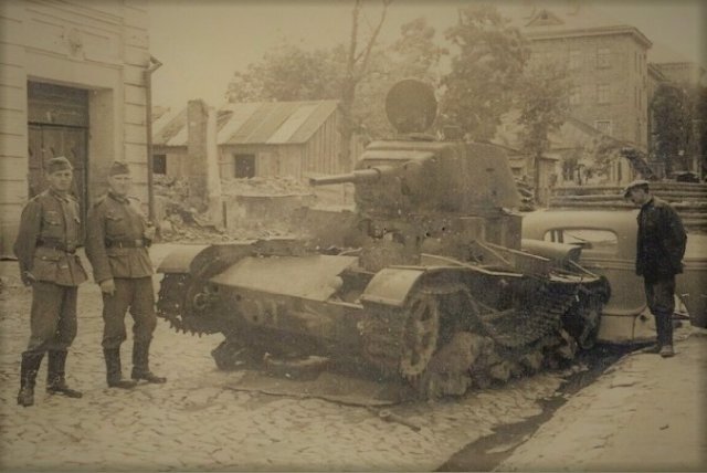 Унікальні фото перехрестя бульвару та Великої Бердичівської у 1941 році