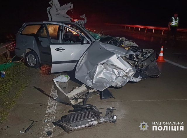 На Коростенщині від удару з вантажівкою загорівся Ford: водій помер у лікарні. ФОТО
