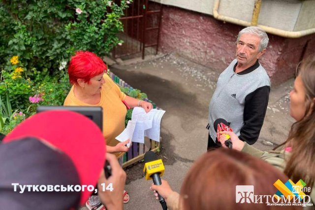 У міськвиконкомі Житомира показали п'ять місць, у яких люди не змогли потрапити в укриття. ФОТО