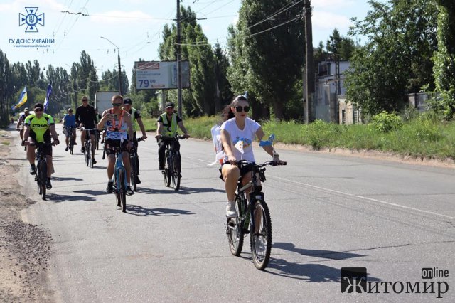 У Житомирі відбувся благодійний веломотопробіг «Дитинству немає меж». ФОТО