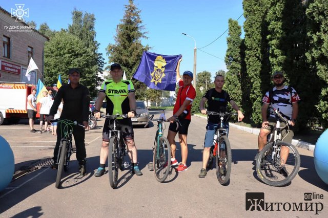 У Житомирі відбувся благодійний веломотопробіг «Дитинству немає меж». ФОТО