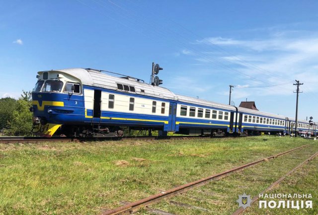В Олевську під колесами потягу опинилась 37-річна жінка. ФОТО
