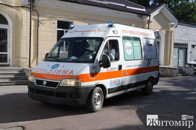 Житомир отримав автомобіль швидкої допомоги від благодійників. ФОТО