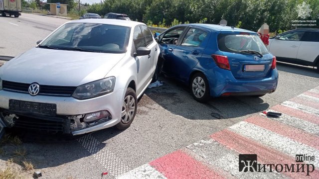 На трасі в Житомирській області сталася ДТП з потерпілими: рух в напрямку столиці - ускладнений. ФОТО