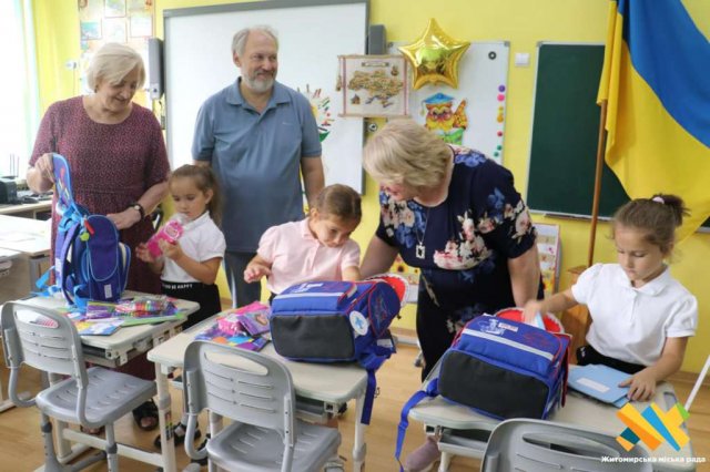 Цього навчального року у Житомирі трійнята Ільницькі стануть першокласницями. ФОТО