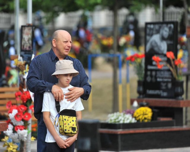 У Житомирі вшанували полеглих захисників. ФОТО