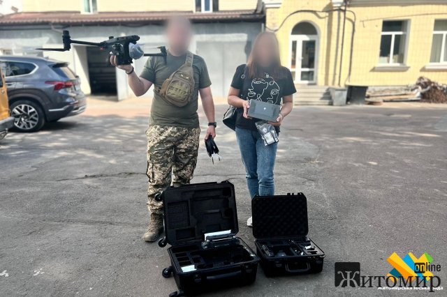 У Житомирі розвідбату передали два дрони та комплект підсилення зв&#700;язку. ФОТО