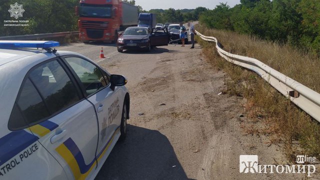 На об'їзній Бердичева сталася ДТП: смуга руху в напрямку міста Житомира перекрита. ФОТО