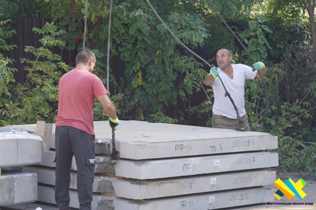 У житомирському гідропарку встановлюють модульне укриття. ФОТО